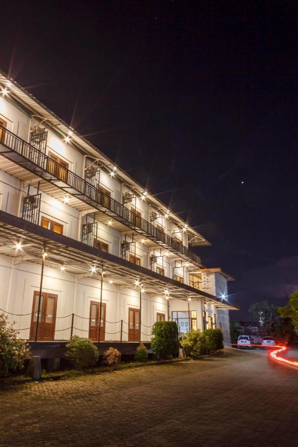 Amandari Hotel 2*